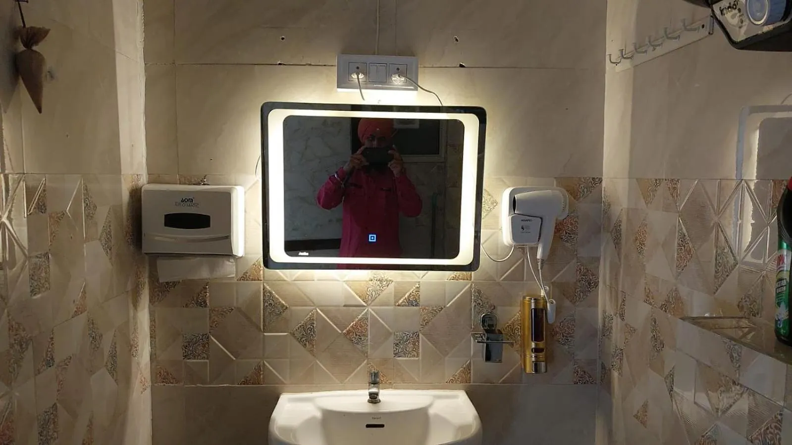 Golden Punjabi House Apartment Zirakpur 0*,  India