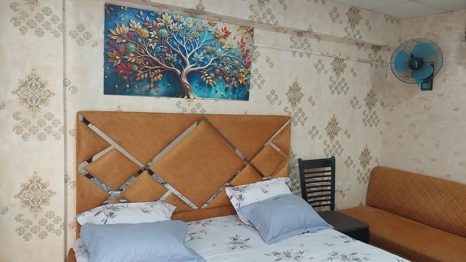 Golden Punjabi House Apartment Zirakpur India