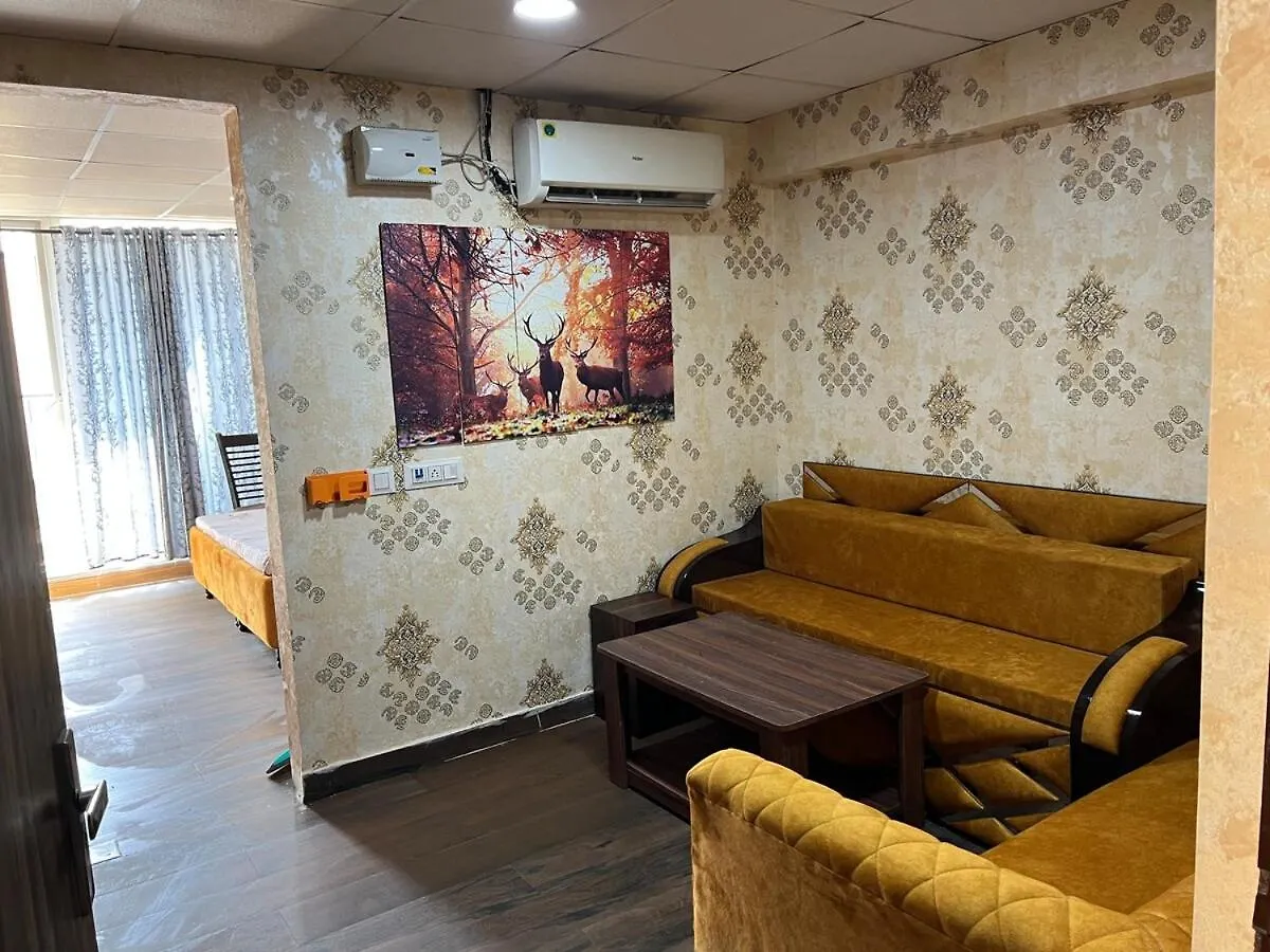 Golden Punjabi House Apartment Zirakpur