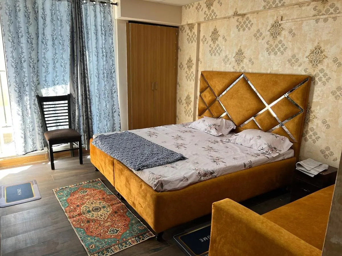 Golden Punjabi House Apartment Zirakpur