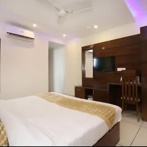 2* Hotel Silver Palm