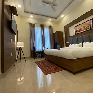  Apartment Woodlark Chandigarh - Brand New
